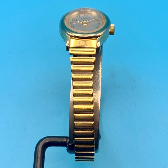 TIMEX CAVATINA Women’s 2006 Vintage Quartz Wristwatch Expand Band Works New Batt - Picture 6 of 16